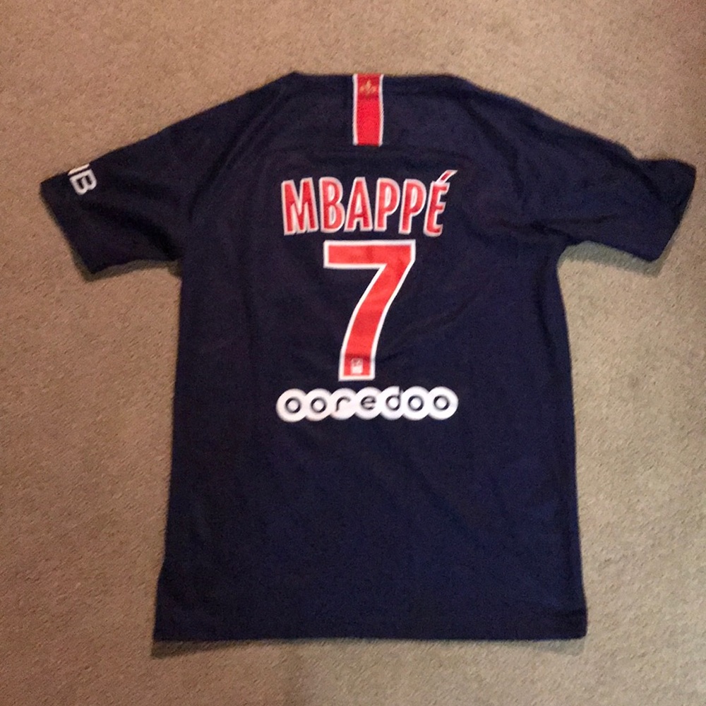 Kylian Mbappe 2019 Paris home jersey